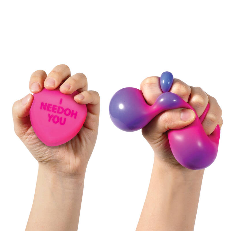 NeeDoh® Color Change Squeeze Heart